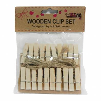 Brown Wooden Pegs (20pcs)